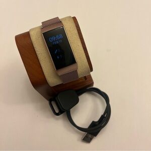 Fitbit Charge 3 (tested, Charger included, gold mesh band and case)